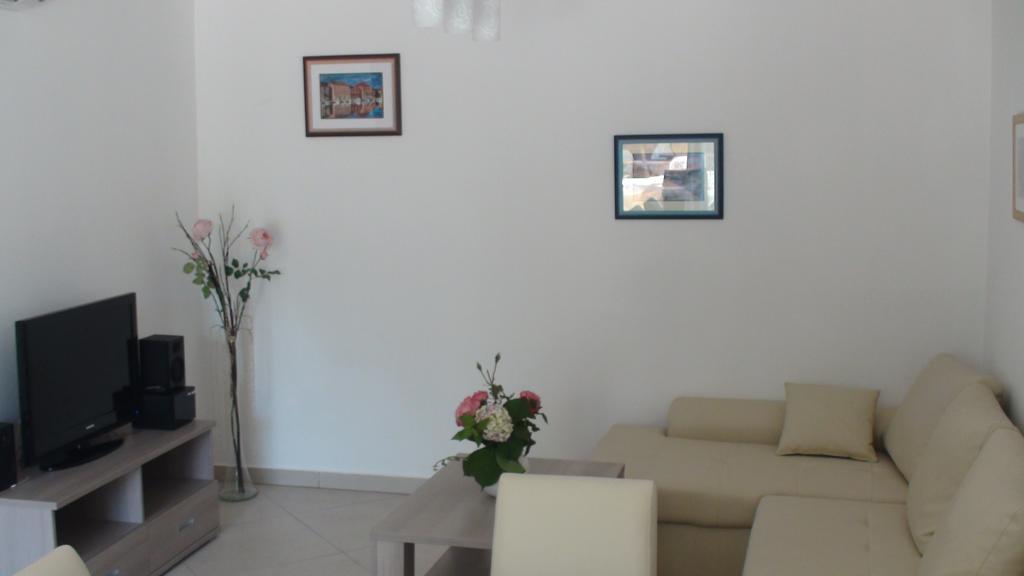 Apartments Eva Malinska Quarto foto